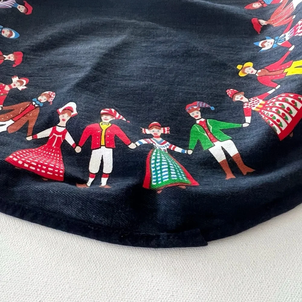 Vintage Scandinavian Folk Art Round Placemat Table Linen